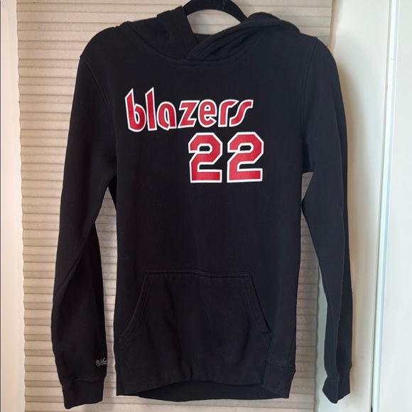 Clyde Drexler Blazers 22 Hoodie - Picture 1 of 4
